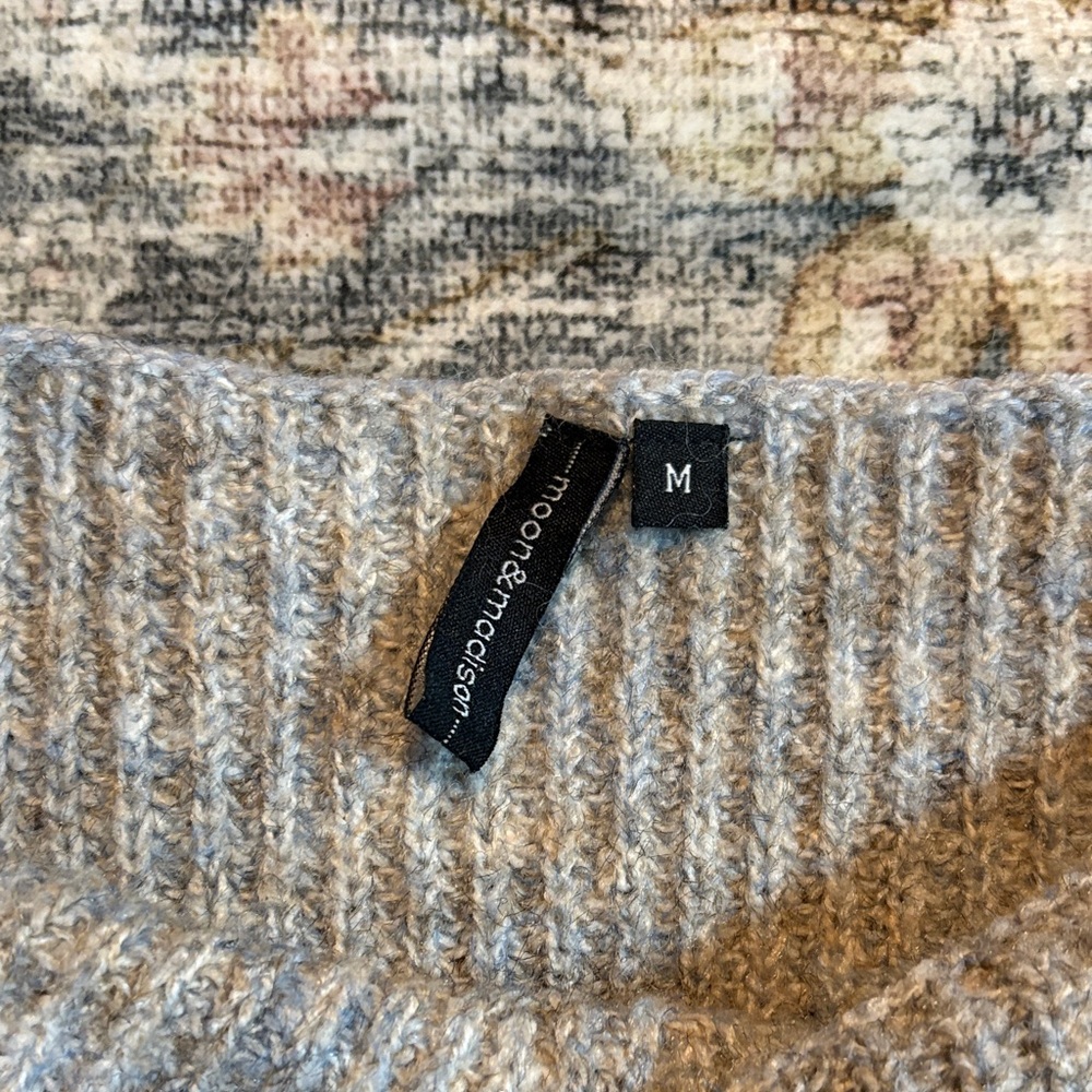 Moon & Madison Ribbed Sweater - Picture 2 of 4